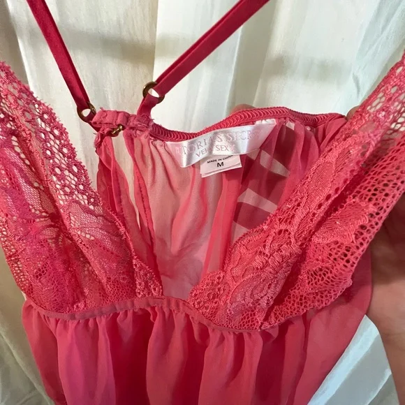 Victoria’s Secret hot pink chemise slip - Picture 8 of 8